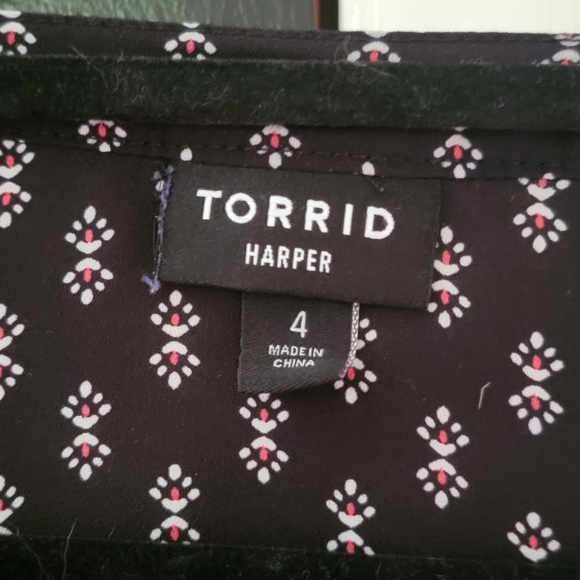 Torrid Harper Blouse - Picture 3 of 3